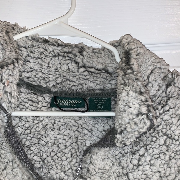 Sherpa Pull Over - Picture 2 of 2